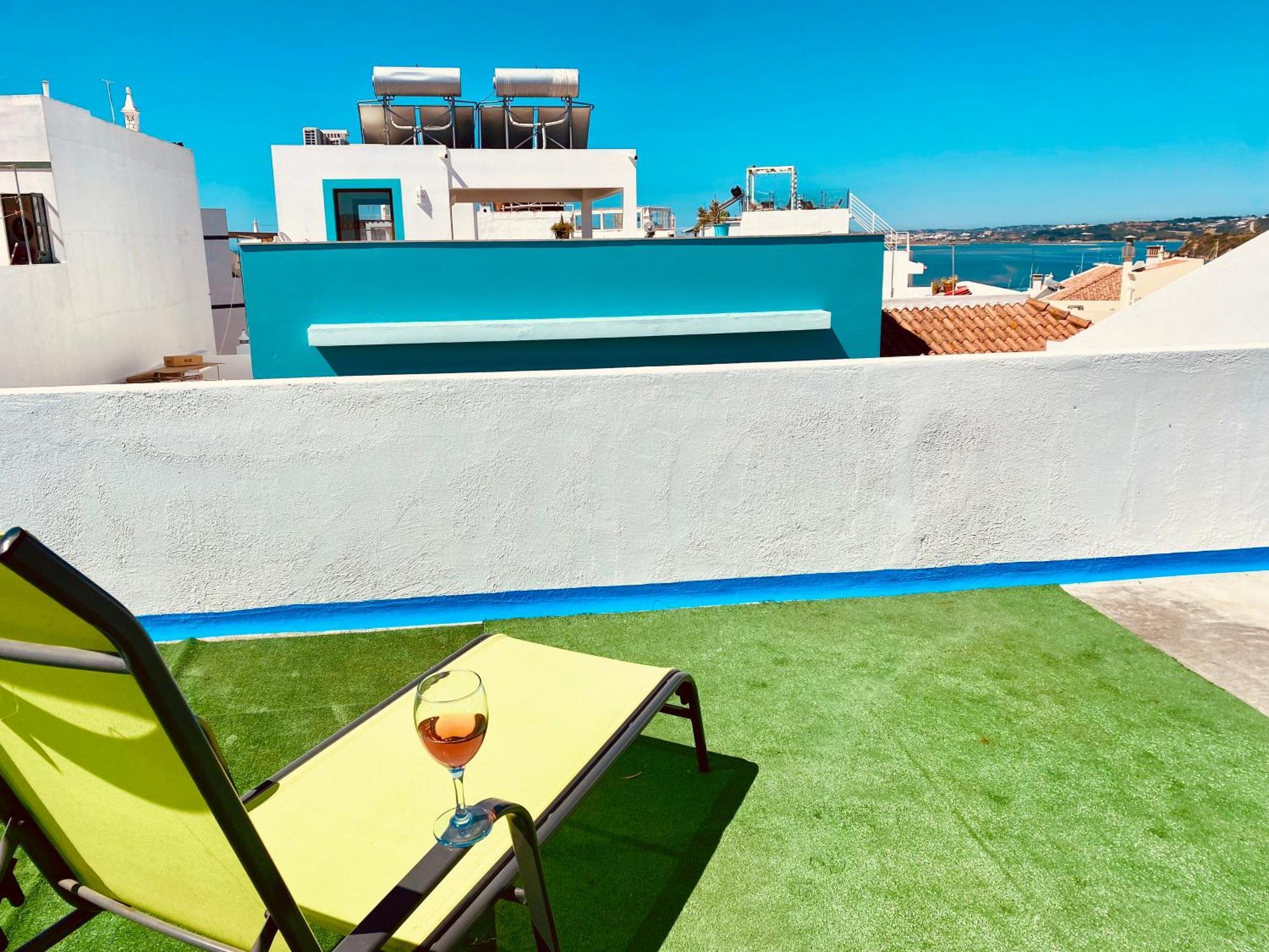 Dom wakacyjny Bia Vintage - Casa Com Vista Mar, Terraco E Jardim No Centro De Alvor